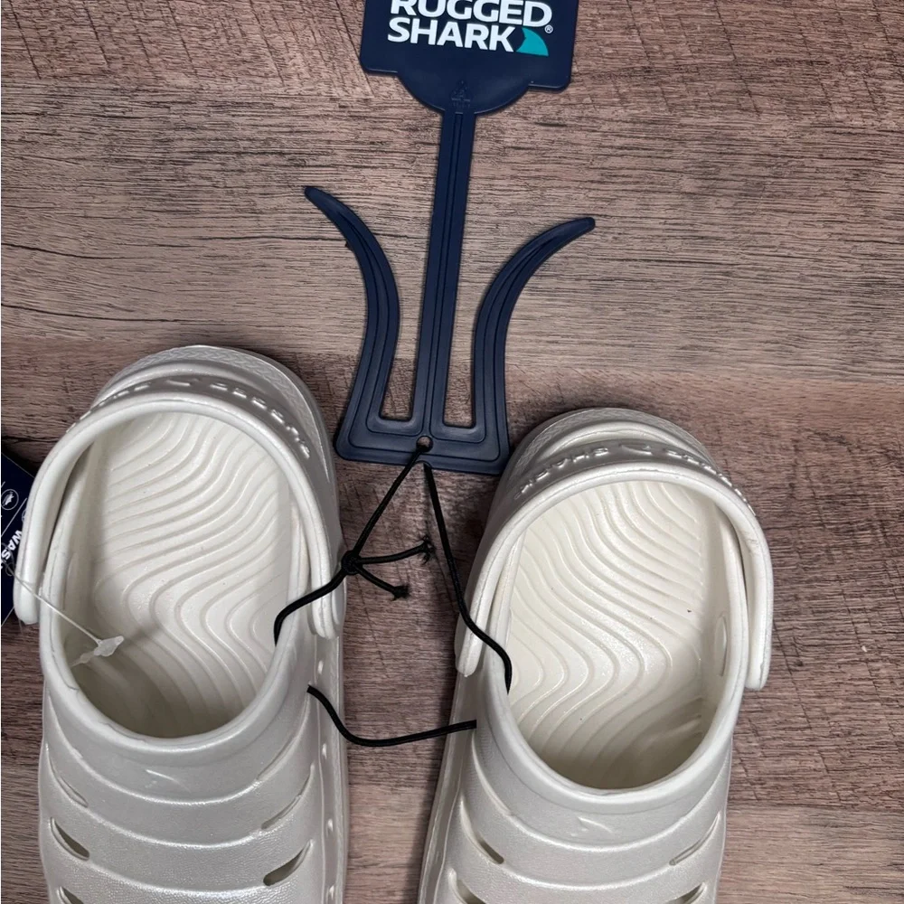 Rugged Shark‎ Kids Cream Sandals